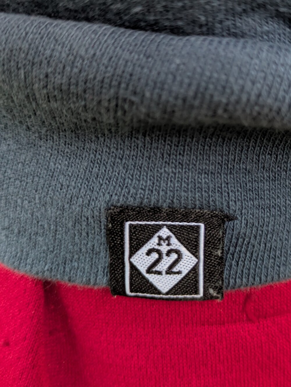 M22 Surf Zip up Hoodie - Picture 6 of 10